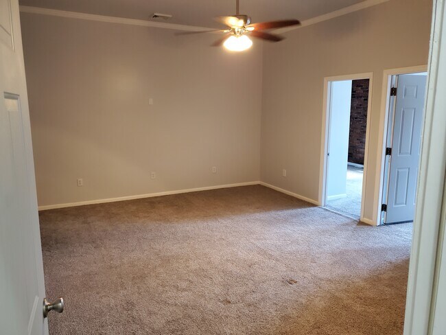 Living room as enter - 109 N Main St