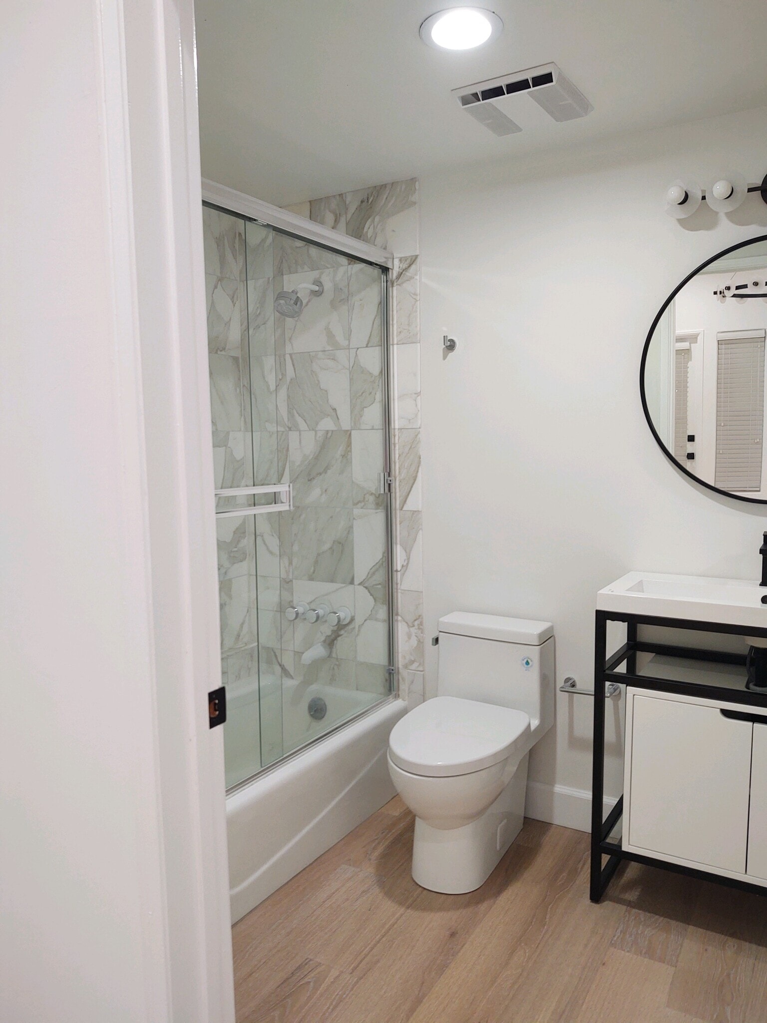bath for 2nd bedroom - 1422 19th St