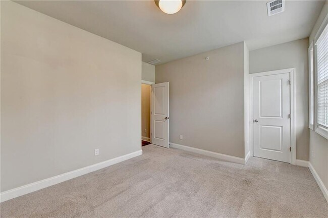 Building Photo - 336 Atley Pl