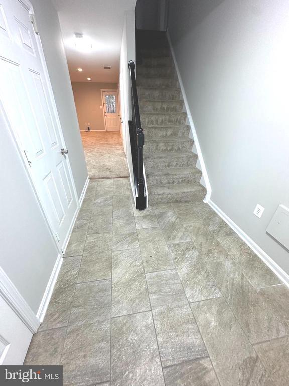 Building Photo - 20180 Hardwood Terrace