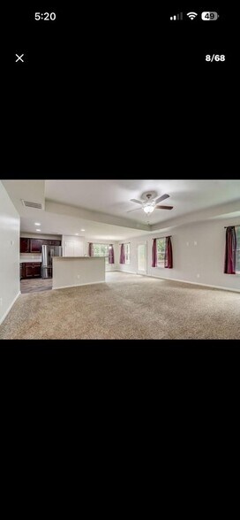 Building Photo - 3401 Silver Ridge Dr