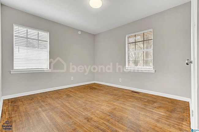 Building Photo - 4012 Hazelwood Rd