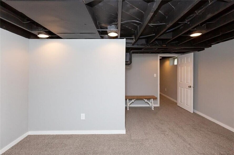 Building Photo - 4124 3rd St