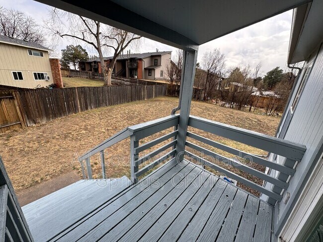 Building Photo - 915 Hathaway Dr