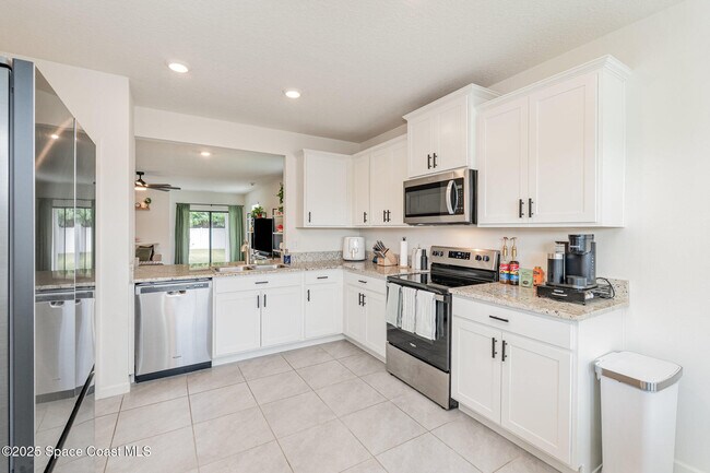 Building Photo - 943 Remington Green Dr SE