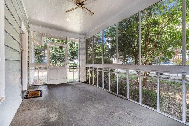 Building Photo - 2 bdrm, 2 bath home in Grant Park