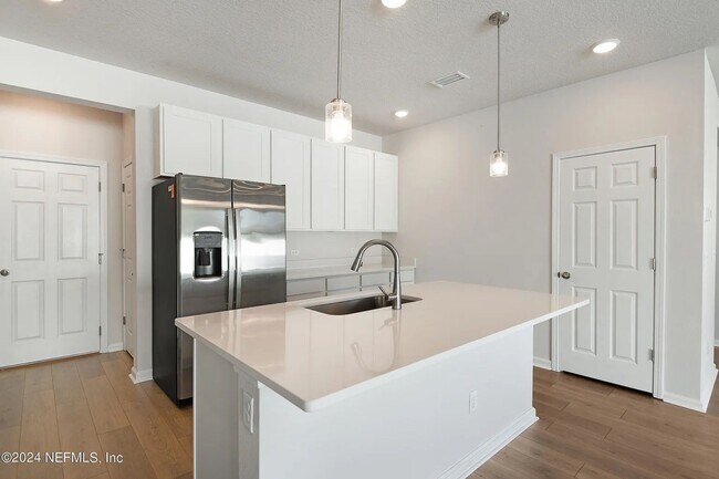 Building Photo - 1354 High Falls Dr