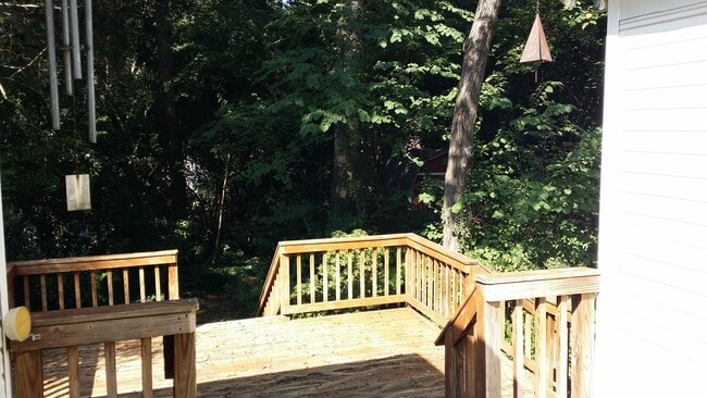 Building Photo - 1709 Merry Oaks Rd