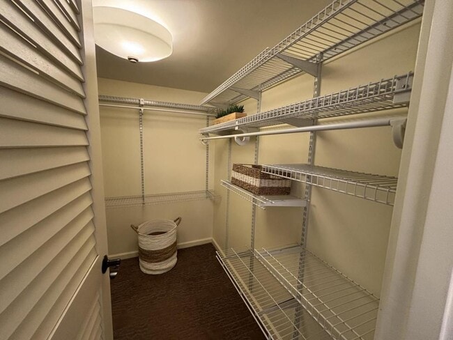 Building Photo - 1600 Ala Moana Blvd