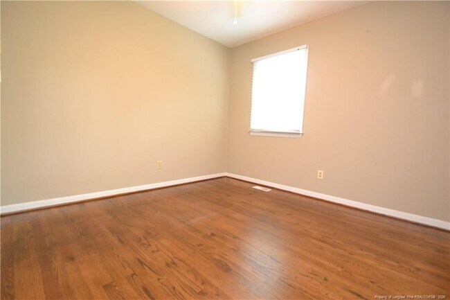 Building Photo - 5131 Lundy Dr
