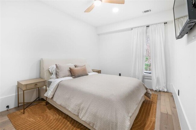 Building Photo - 507 Karen Ln