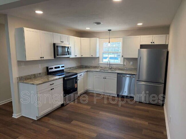 Building Photo - 339 E Jerald St