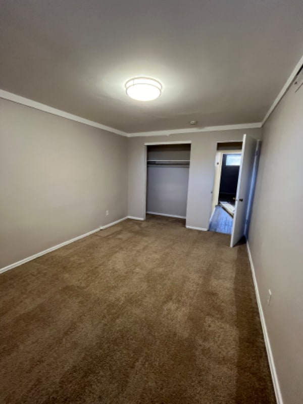 Building Photo - 6401 Fifth Ave