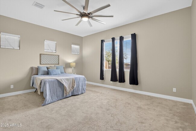 Building Photo - 3405 S 183rd Dr