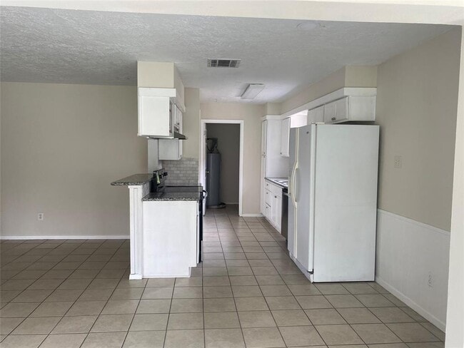 Building Photo - 22310 Goldstone Dr