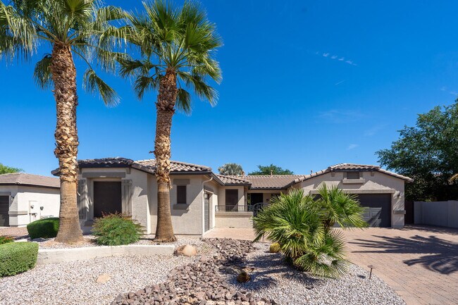 Building Photo - 3076 E Blue Ridge Pl