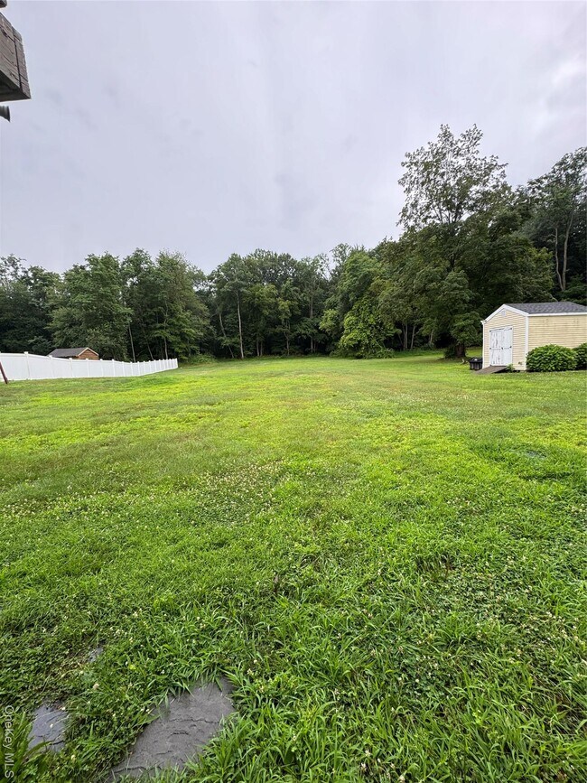 Building Photo - 1145 Glen Rd