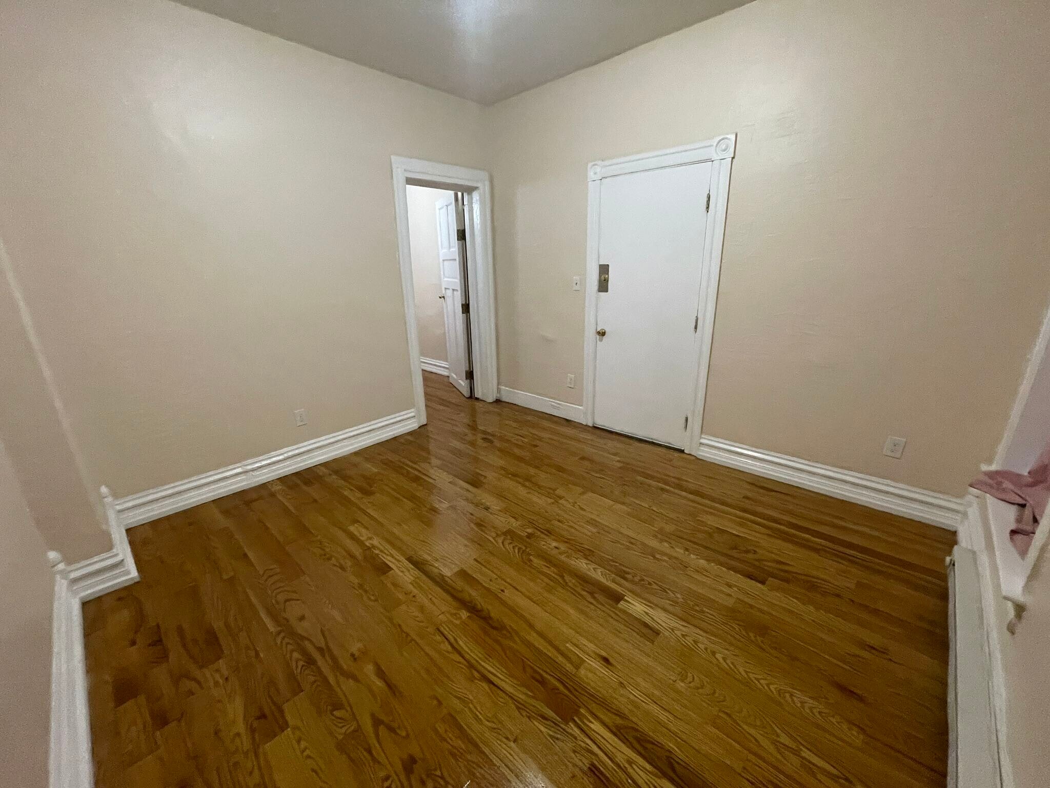 Building Photo - 706 N 6th St