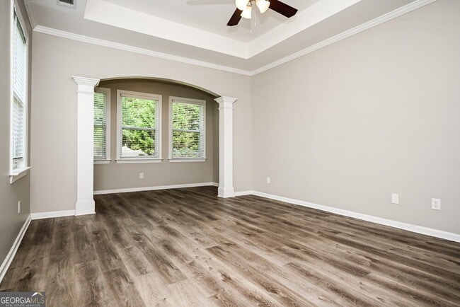 Building Photo - 332 Southgate Dr
