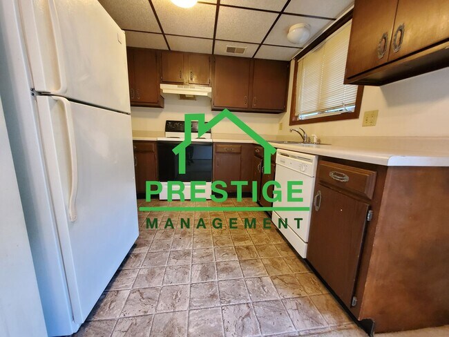 Building Photo - 406 College