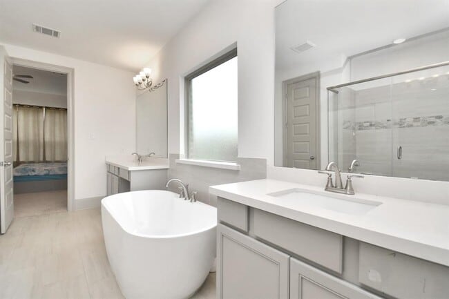 Building Photo - 8726 Marina Alto Ln