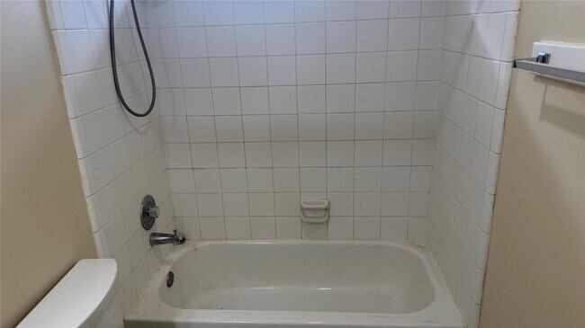 Building Photo - 16806 Pheasant Creek Ct