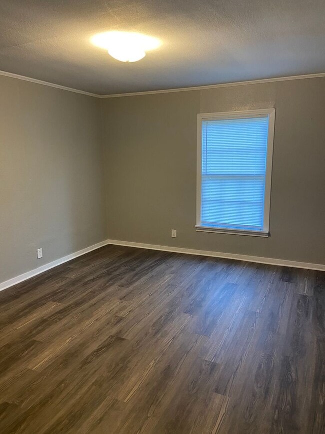 Building Photo - Apply today!
