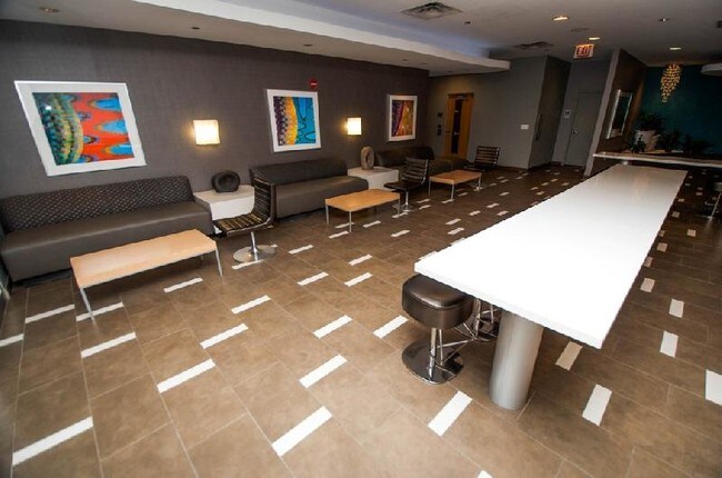 Primary Photo - 228 N Columbus Dr