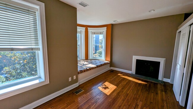 Main Bedroom - 614 Maryland Ave NE