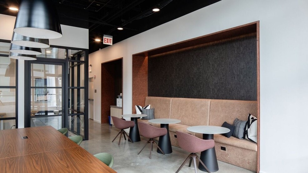 Building Photo - 166 N Aberdeen St