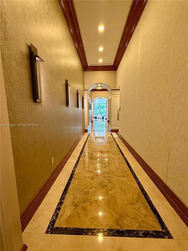 Building Photo - 16500 Collins Ave