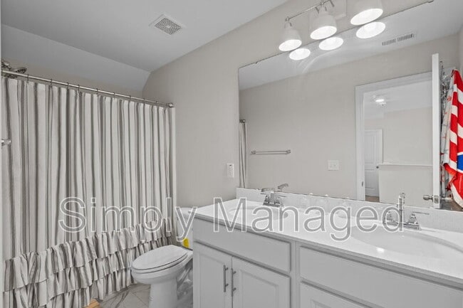 Building Photo - 124 Rocking Horse Ln