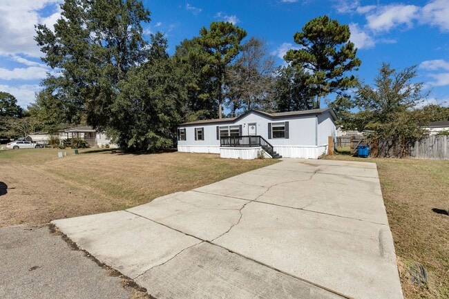 Building Photo - 183 Aquarius Rd