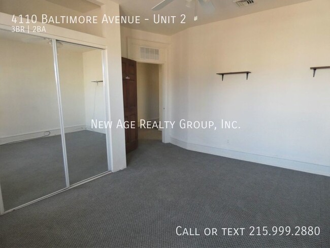 Building Photo - Sunny apartment available in University City!