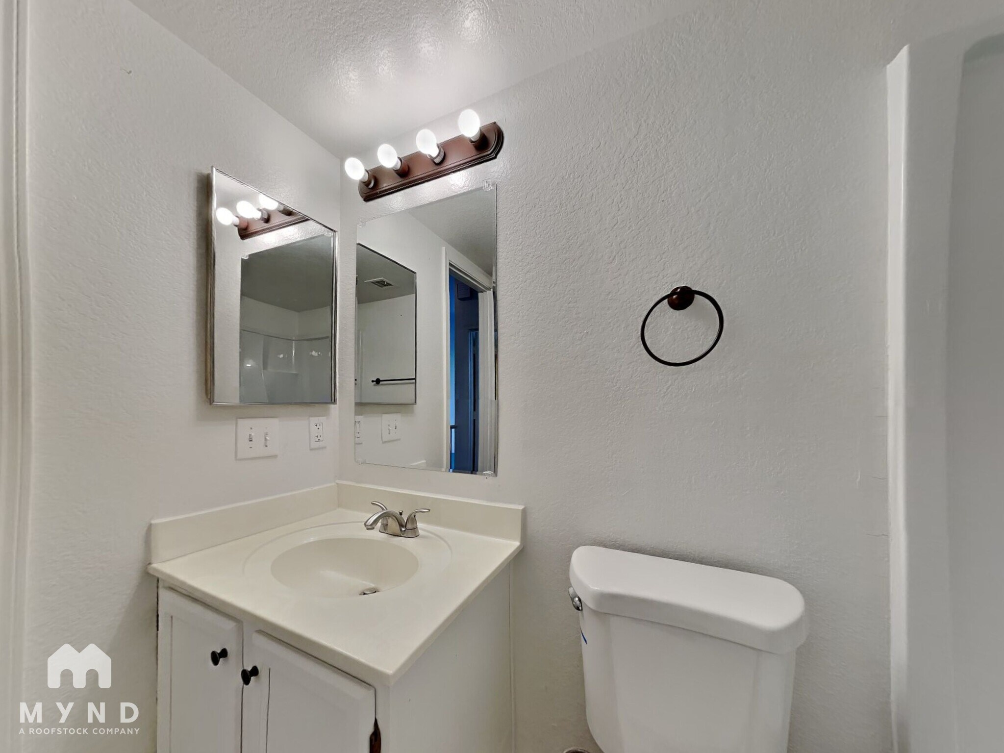 Building Photo - 5862 E Norwood St