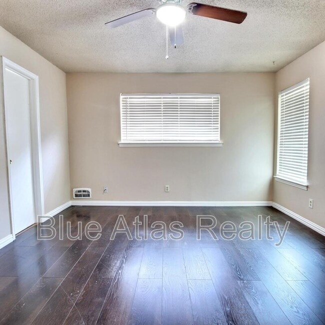 Building Photo - 9914 Brockbank Dr