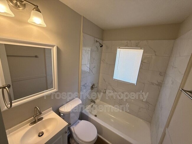 Building Photo - 5552 Tappan Ct