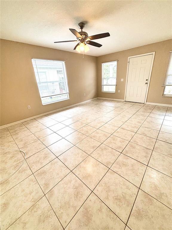 Building Photo - 516 Albatross Dr