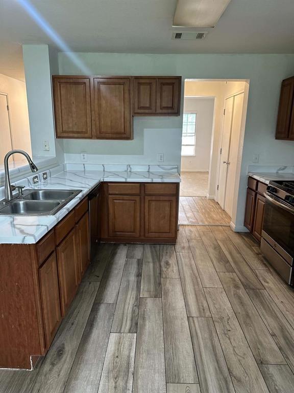 Building Photo - 18312 Crestwind Ln