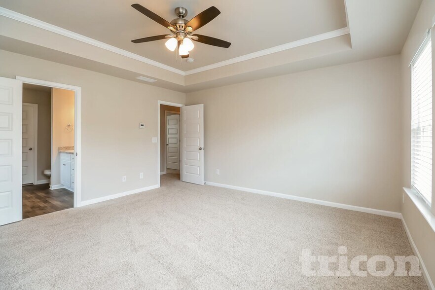 Building Photo - 701 Jackson Ct