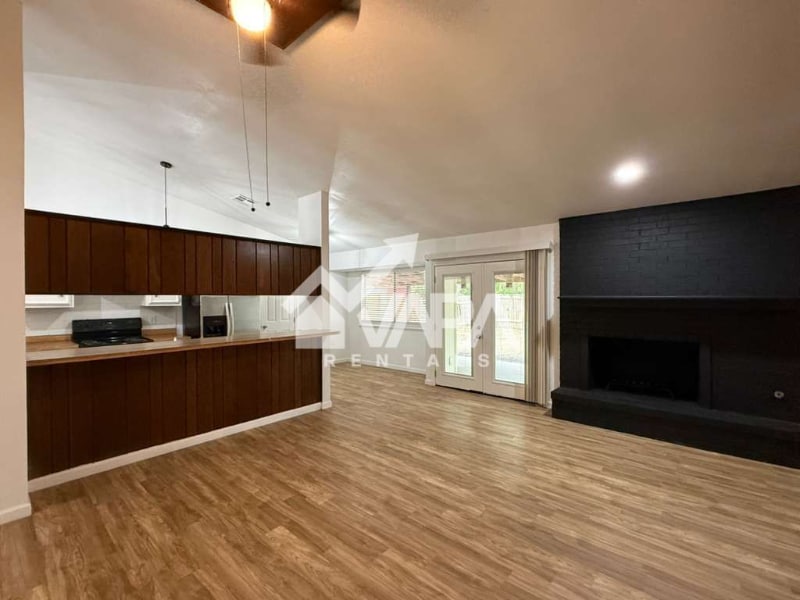 Building Photo - 13207 La Ventana St
