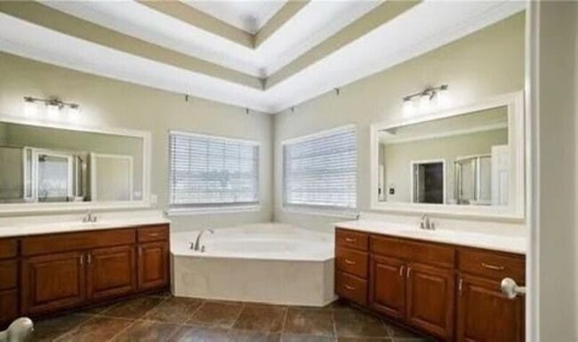 Building Photo - 663 Wyndham Way