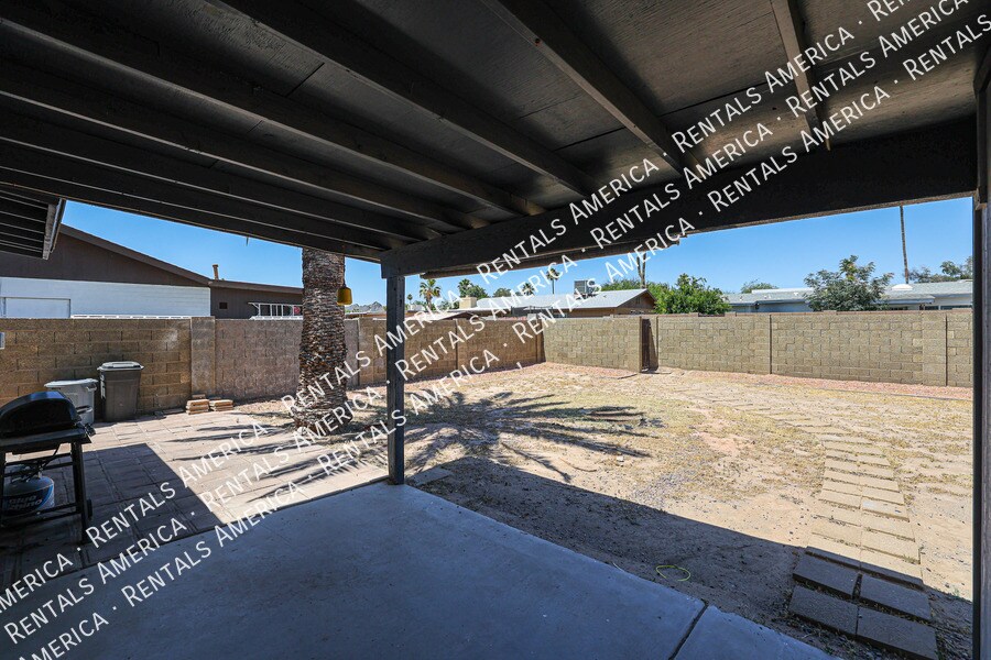 Building Photo - 12840 N 30th St