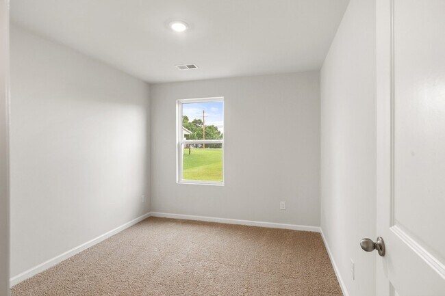 Building Photo - 130 Mattie Ct