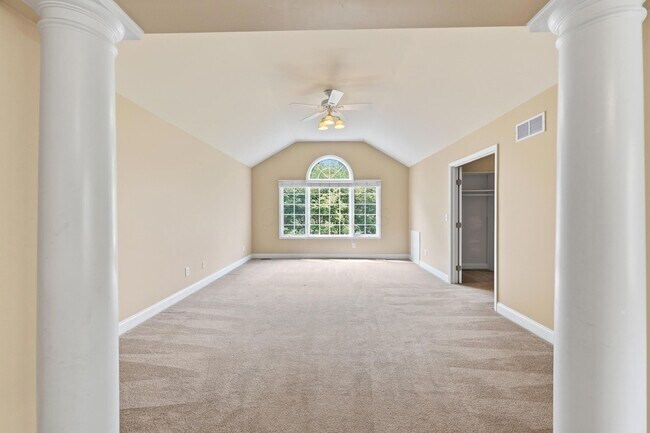Building Photo - 4823 Vista Ridge Dr