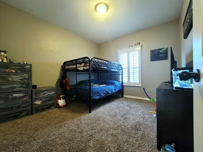 Building Photo - Amazing 3 bedroom 2 bath home in West El Paso!