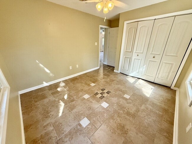 Building Photo - 1700 Lucina Cove