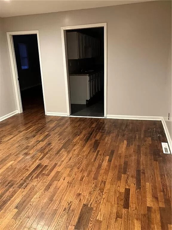 Building Photo - 828 Barnett Ave