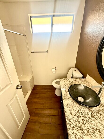 2nd bathroom with shower - 200 E Belcourte Pl