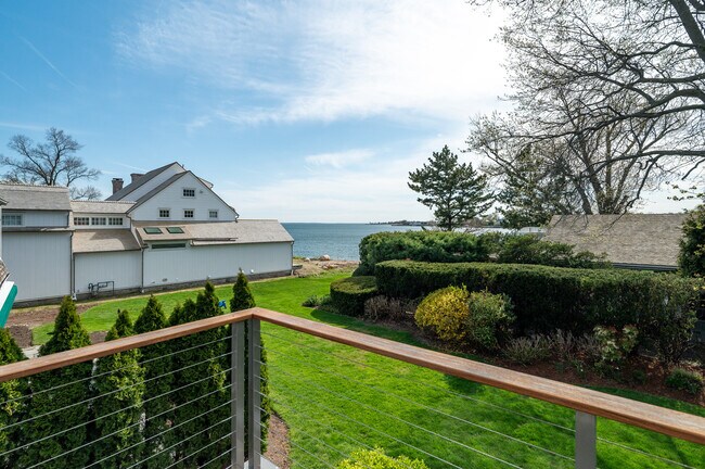 Building Photo - 187 Dolphin Cove Quay